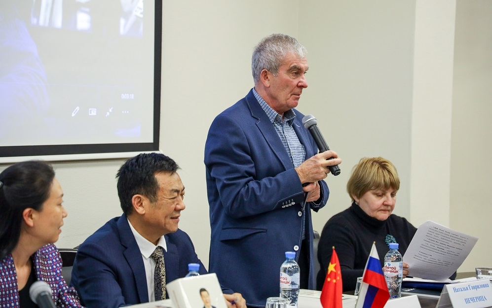 Владимир Зернов — ректор РосНОУ