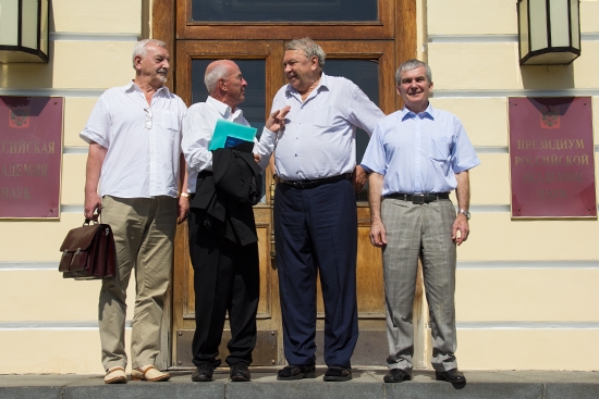 Владимир Зернов, Владимир Фортов, Микаэль Нобель, Вячеслав Тютюнник